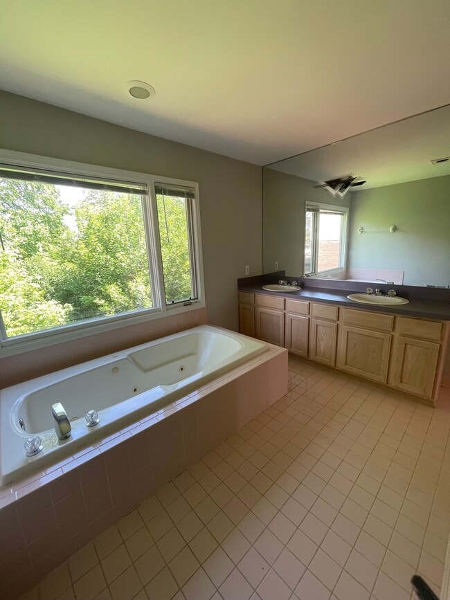 Building Photo - 7824 Watford Dr