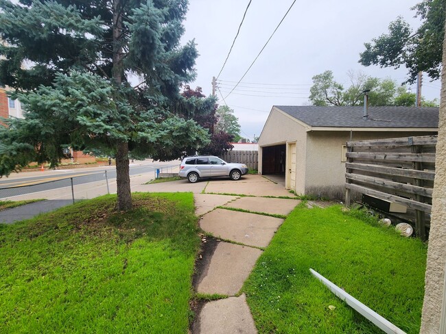 Building Photo - Charming Richfield Single-Family Home- Finished Basement!