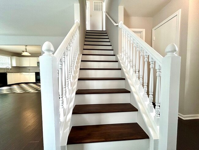 Building Photo - 6536 Matlea Ct