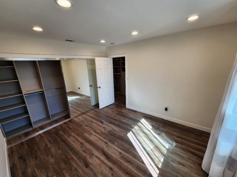 Building Photo - 1364 Belle St