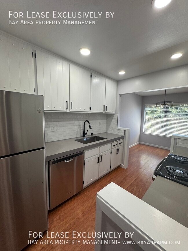 Building Photo - 3349 Brittan Ave