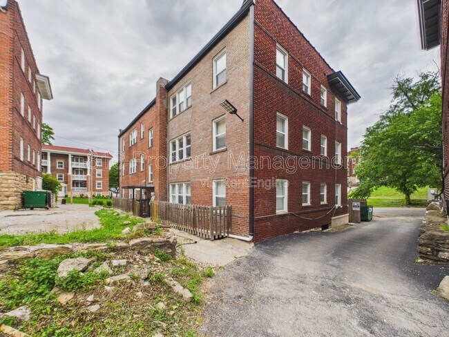Building Photo - 3702 Wyoming St