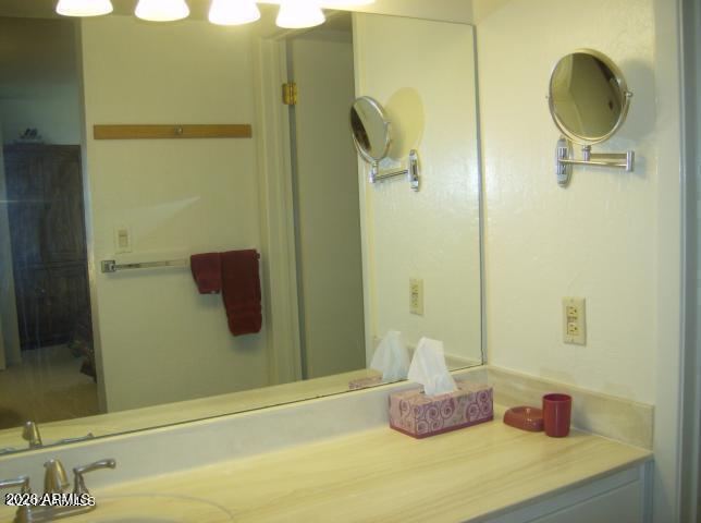 Building Photo - 6150 N Scottsdale Rd