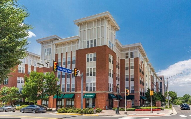 Building Photo - 2665 Prosperity Ave