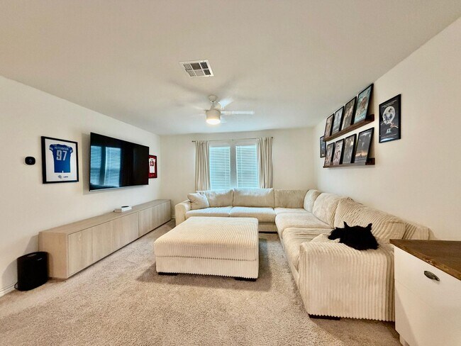 Building Photo - Exceptional 4BR, 3BA Home in Desirable Knox Ridge