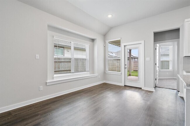 Building Photo - 113 Biscayne Dr