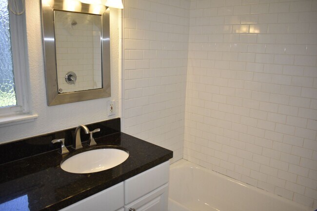 Building Photo - 5311 Callister Ave