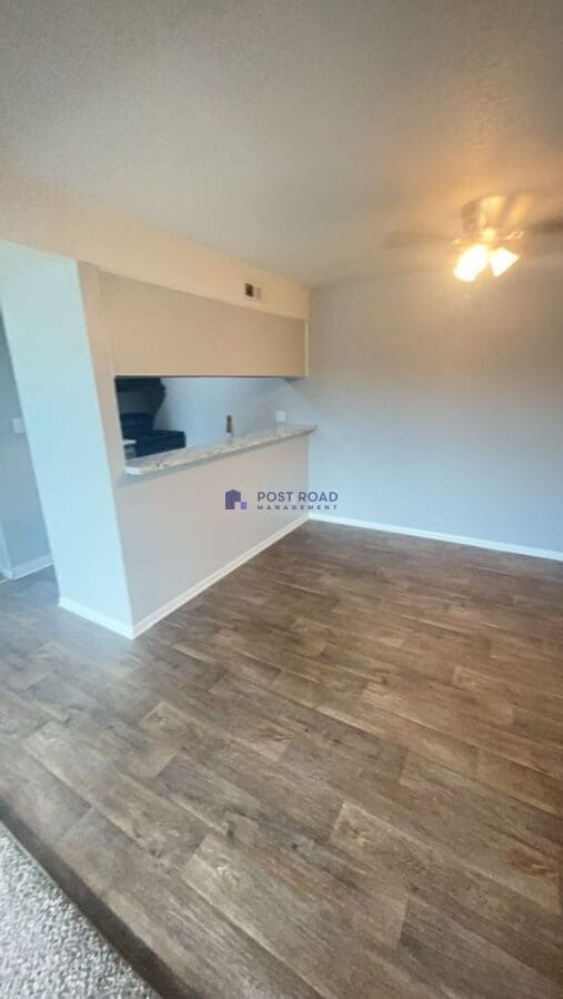 Building Photo - 2948 S Osage Ave