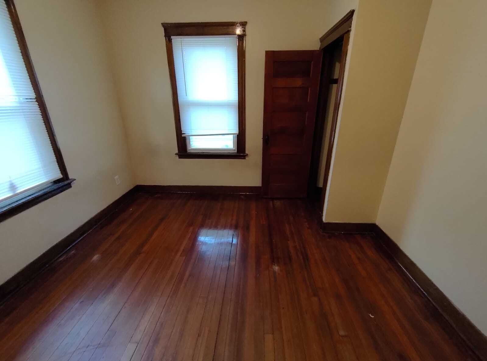 Building Photo - 406 Shelton Ave