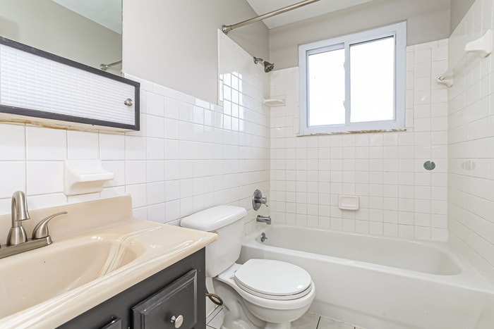 Building Photo - 10203 Dewhill Ln