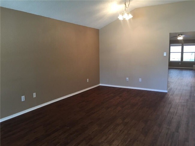 Building Photo - 6003 Alta Verde Ct