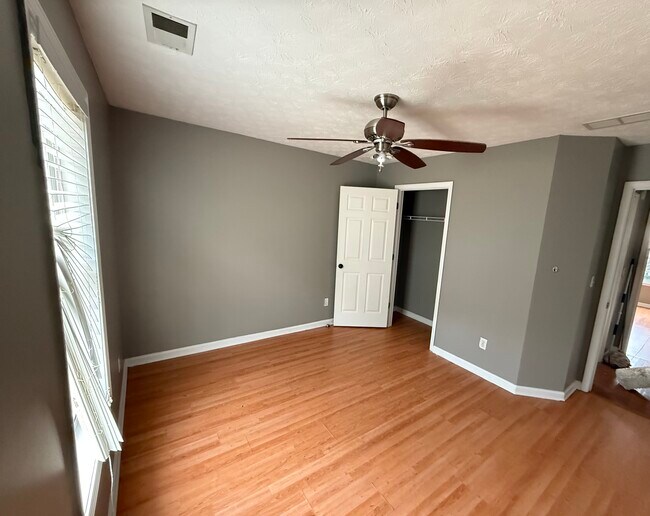 Building Photo - 212 Towler Dr