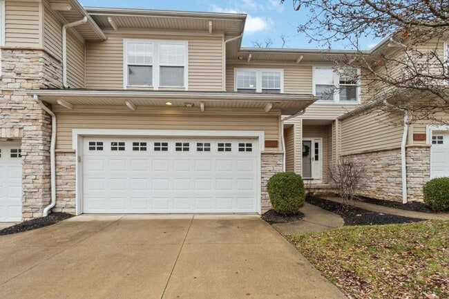 Building Photo - 5825 Crescent Ridge Dr