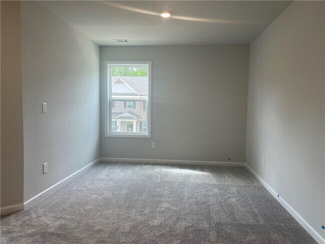 Building Photo - 4371 Portsbrook Ave