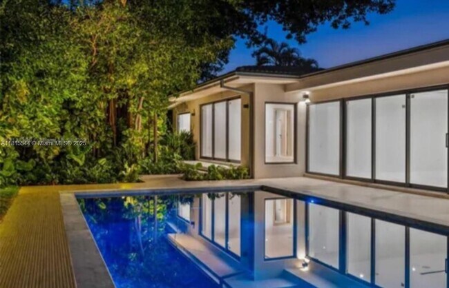 Building Photo - 223 S Shore Dr