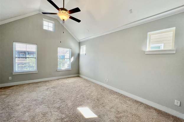 Building Photo - 18118 Moonlit River Dr