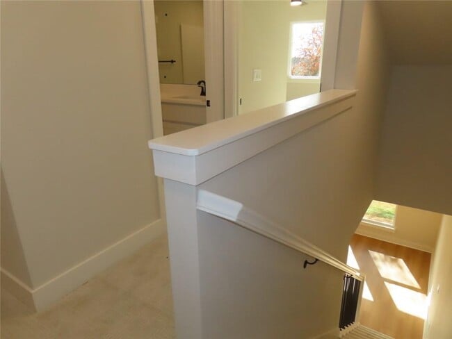 Building Photo - 1891 Lapis Ave