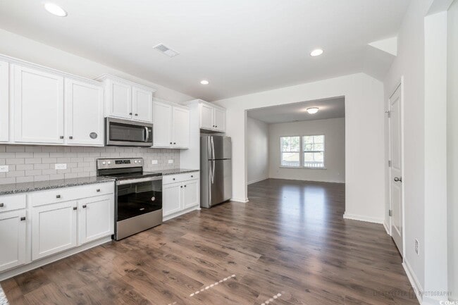 Building Photo - 209 Banbury Ln