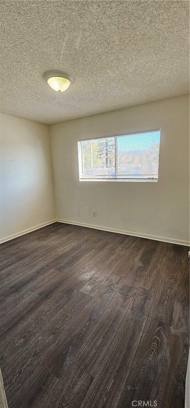 Building Photo - 4211 Mountain Dr
