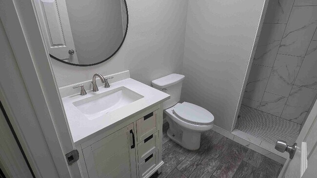 Building Photo - 3438 E Monte Vista Dr