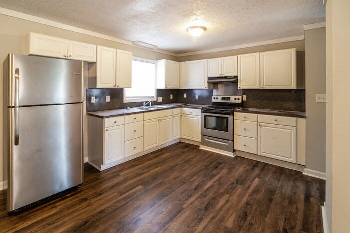 Building Photo - 3 Dogwood Cir