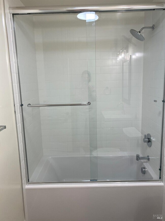 Building Photo - 11 Andrew Dr