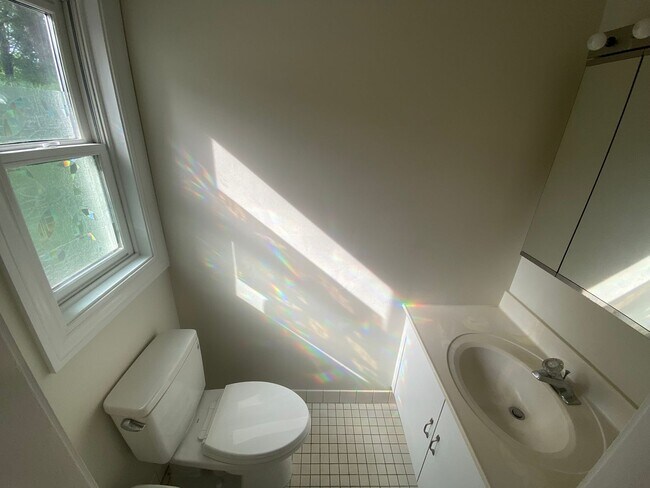 Building Photo - WOW!! BRIGHT AND SPACIOUS WATERTOWN UNIT W CENTRAL AIR, WASHER/DRYER