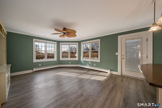 Building Photo - 90 Boston Post Rd