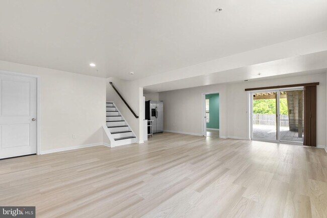Building Photo - 310 Mackintosh Rd