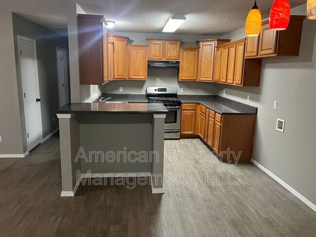 Building Photo - 4712 NE Wisconsin St