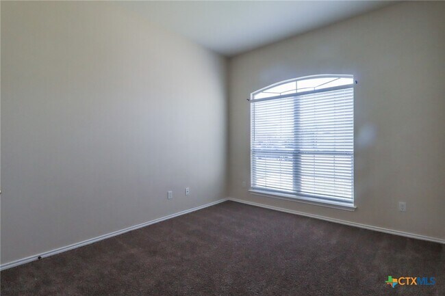 Building Photo - 1805 Lobrecht Ct