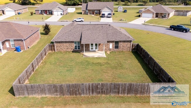 Building Photo - 19227 Racheals Loop