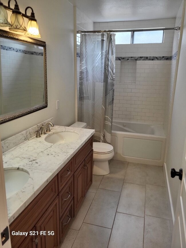 Building Photo - NEW PRICE REDUCTION!!! Beautiful Condo: 3 ...