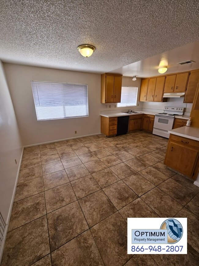 Primary Photo - 15740 Serrano Rd