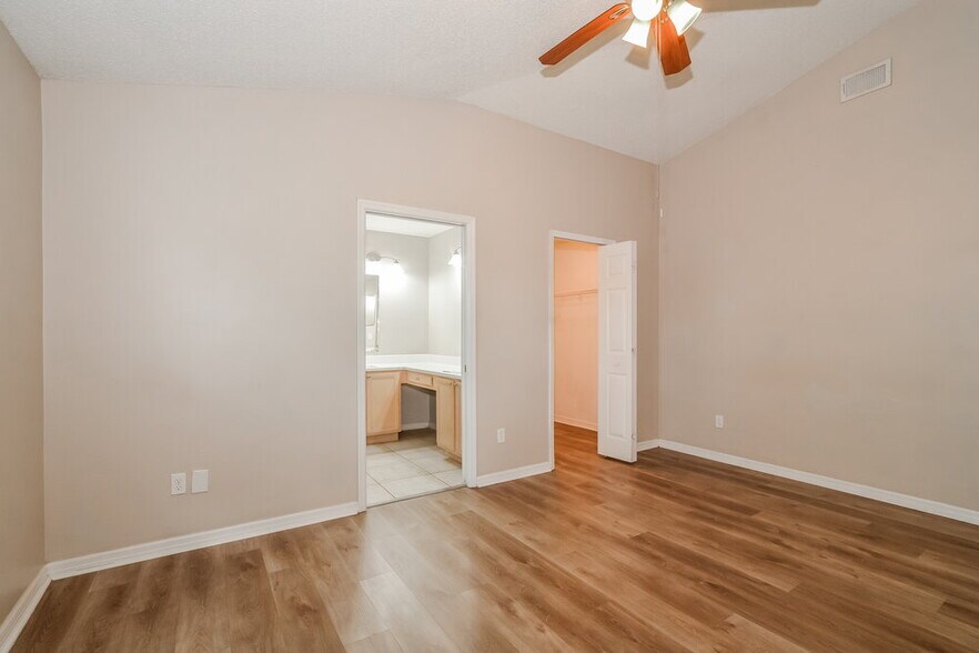 Building Photo - 3229 New Mexico Ct