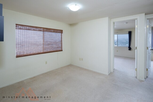 Building Photo - 1904 Naio St