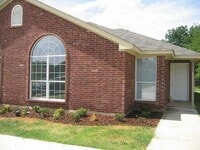 Building Photo - 1718 Tina Marie Rd