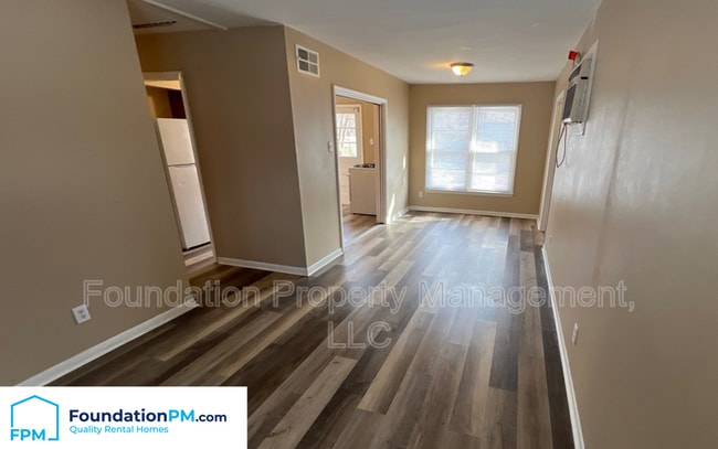 Building Photo - 1624 Mary Dr