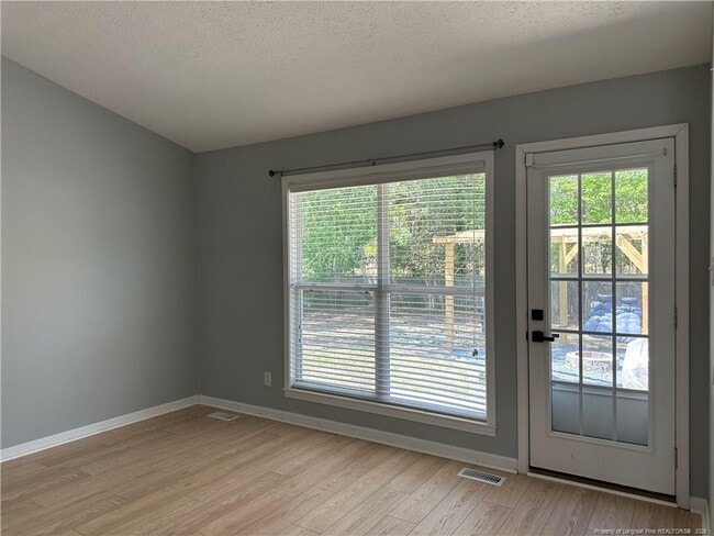 Building Photo - 6913 Timbercroft Ln