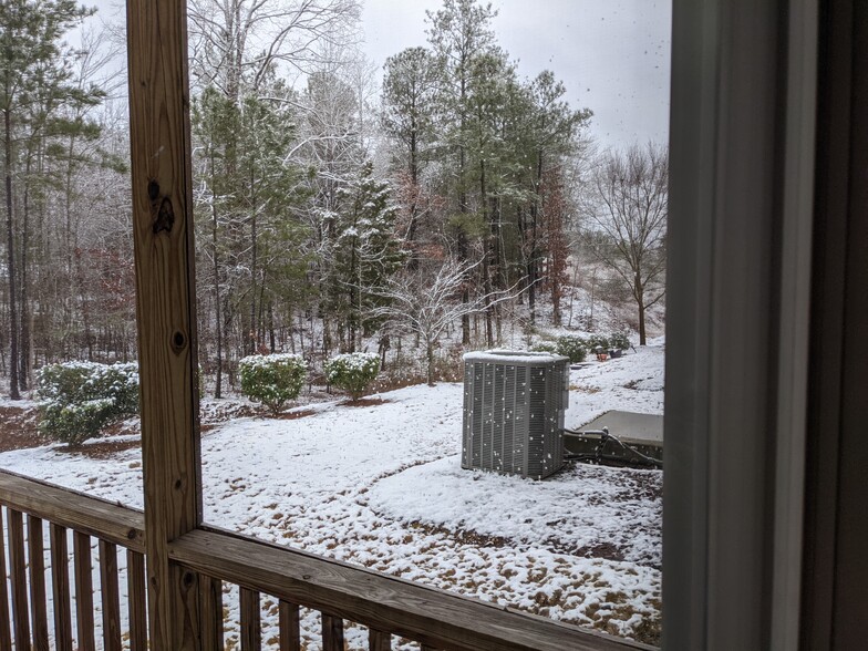 Building Photo - 373 Durants Neck Ln