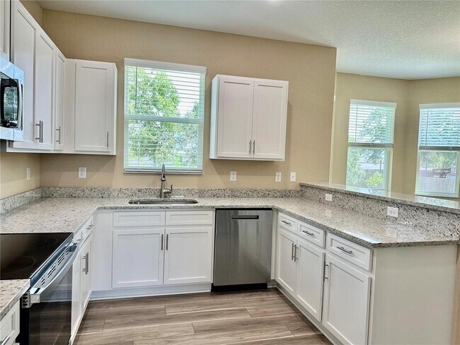 Building Photo - 13075 House Finch Rd
