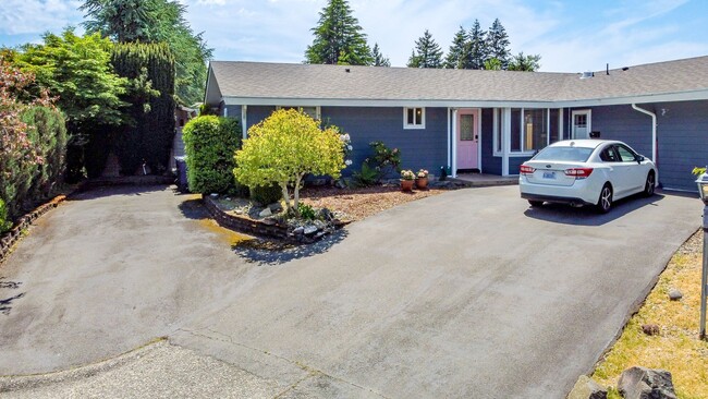 Primary Photo - 5914 N 32nd St