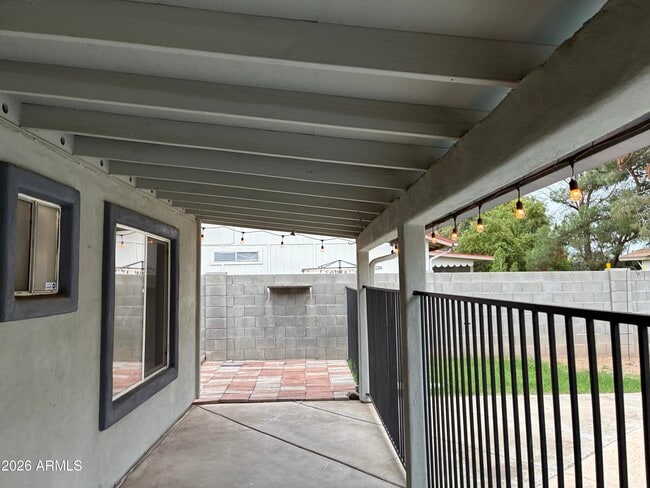 Building Photo - 6713 W Carol Ave