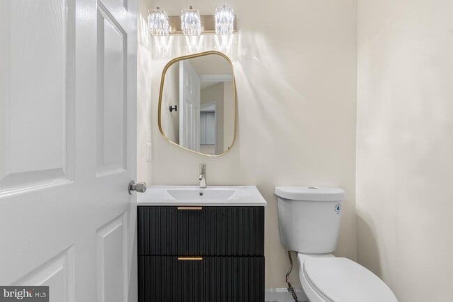 Building Photo - 13920 Baton Rouge Ct