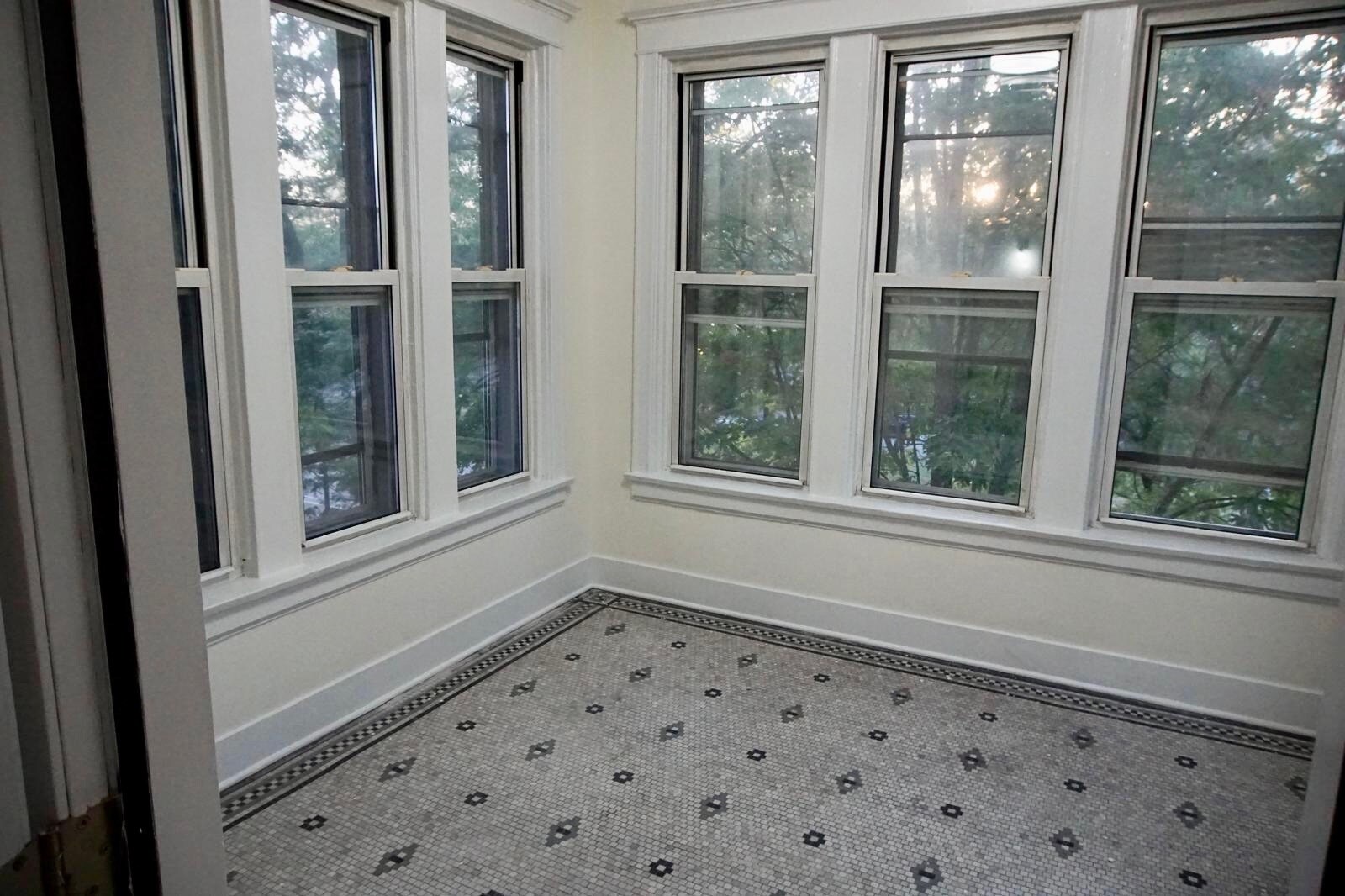 Building Photo - 4313 S King Dr