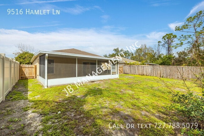 Building Photo - 9516 Hamlet Ln