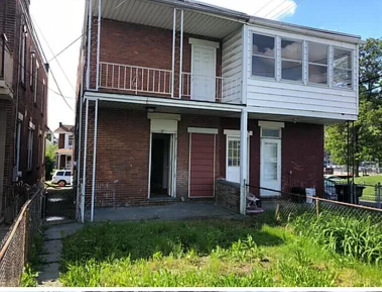Back of home - 1914 Manada St