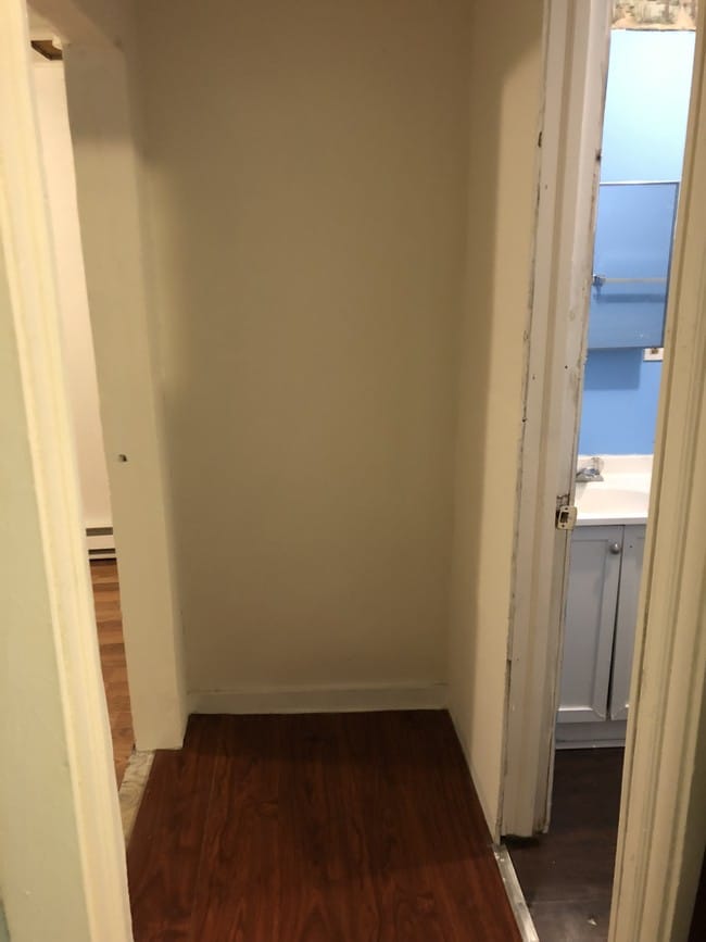 Building Photo - 100 Duke St