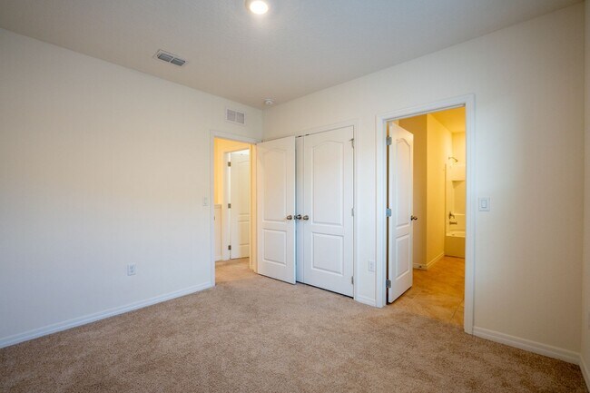 Building Photo - 1248 Yellow Finch Dr