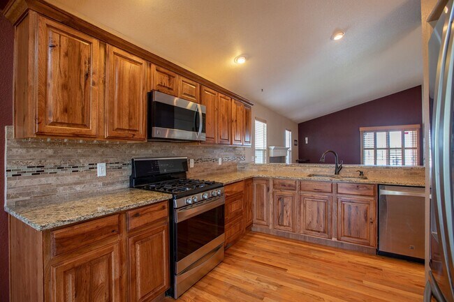 Building Photo - 5 Bedroom Home in Windsor Colorado